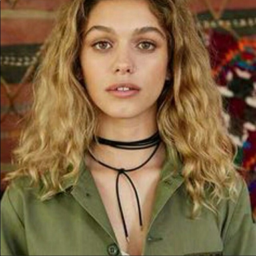NIP Faux Suede Adjustable Wrap Choker - Picture 10 of 11